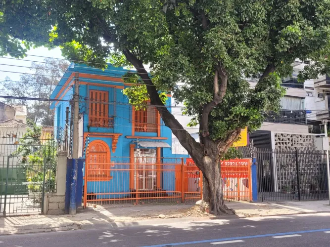 Espaço Comercial/Residencial Amplo e Estruturado em 2 Pisos Ideal para Creches, Escolas,
