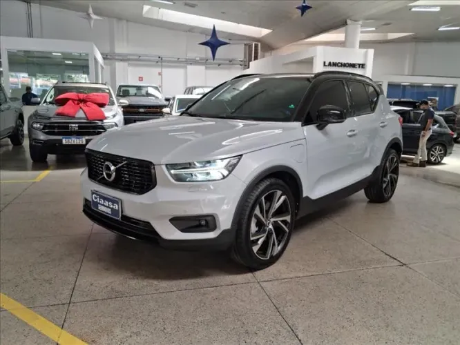 Volvo XC40 XC 40 T-5 Híbrido R-design 1.5 262cv FWD 2021