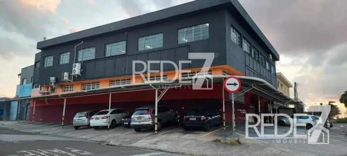 BARRACAO COMERCIAL em Campinas - São Paulo, Parque Taquaral