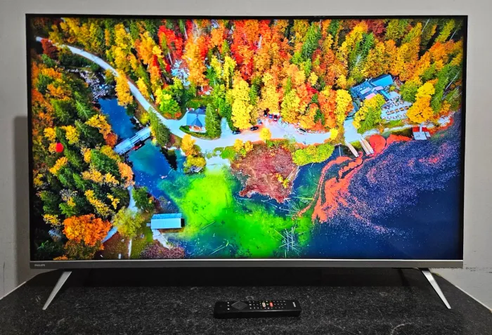 Smart TV 50" 4K UHD Borda Infinita Completa