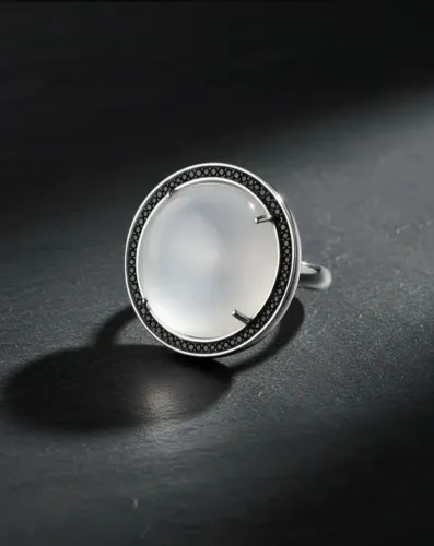 Anel Elegance Vivara em Prata, Quartzo e Espinélios.