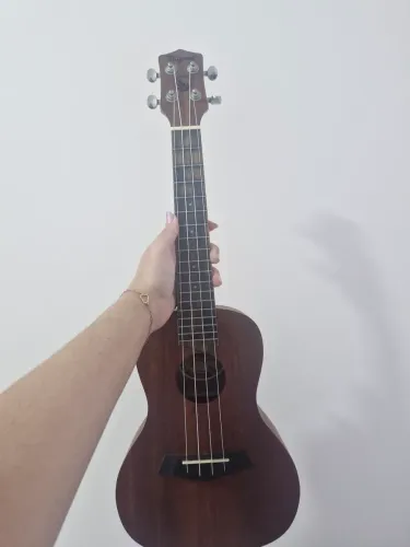 Ukulele Tagima