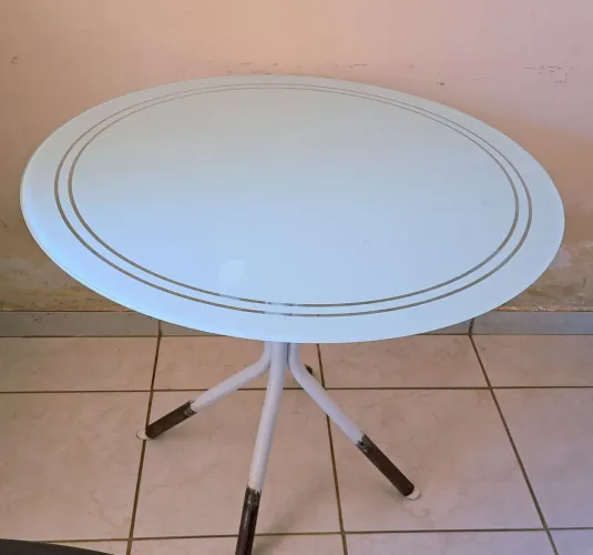 Mesa tampo vidro com 4 cadeiras