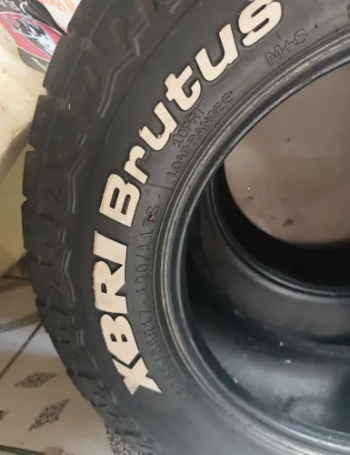 Pneus aro 17      265/65/17