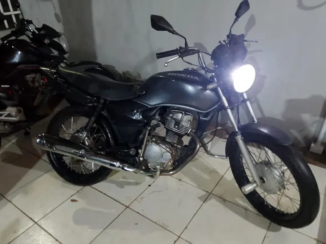 Vendo moto fan 125 cinza 2008