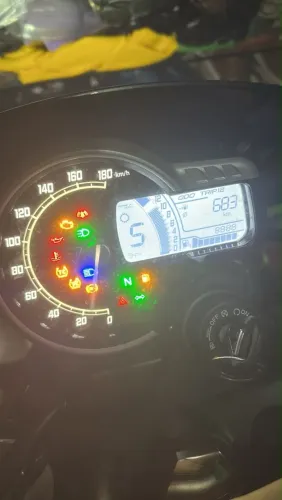 TRIUMP TRACKER 400