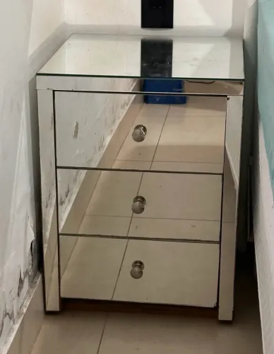 Gaveteiro espelhado