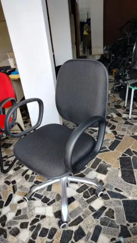 Cadeira giratória diretor seminovas