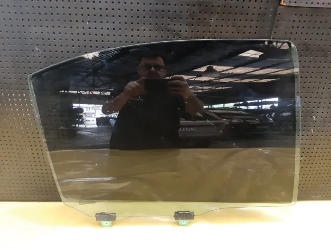 Vidro Traseiro Direito Mitsubishi Lancer 2019