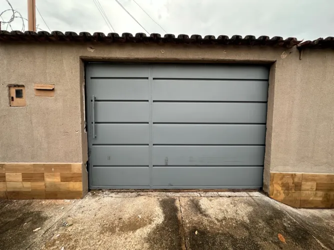 Portão bandeja na chapa #18 instalado