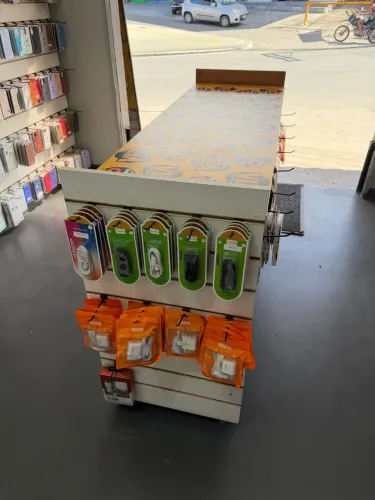 Móvel para loja de celular em mdf $1200