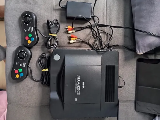 SNK Neo Geo CD (item de colecionador)