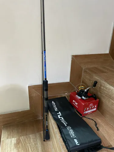 Vara Tuti 14lbs + Molinete Fx2500