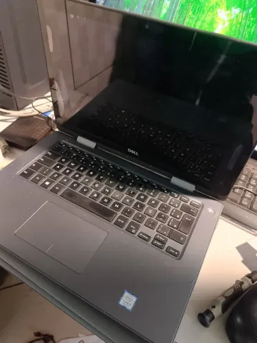 Lote de notebook Dell p89g para retirar peças 