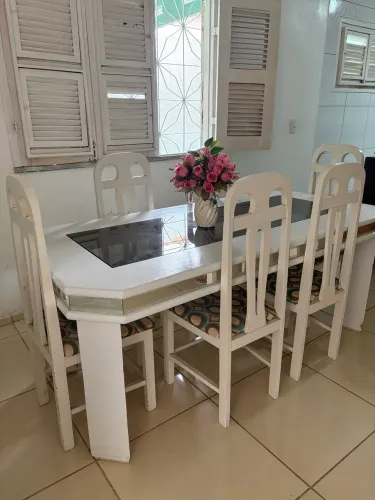 Mesa de cerejeira com 6 cadeiras