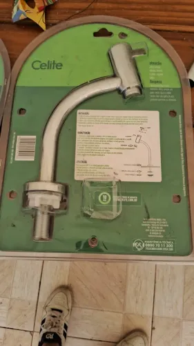 VENDO 2 TORNEIRAS CROMADAS NOVAS