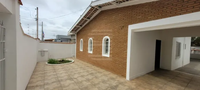 Aluga Casa no Parque São Quirino 3 Quartos, 1 suíte, 3 vagas.