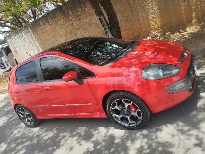 Fiat Punto Sporting 1.8 Flex 8v/16v 5P 2014