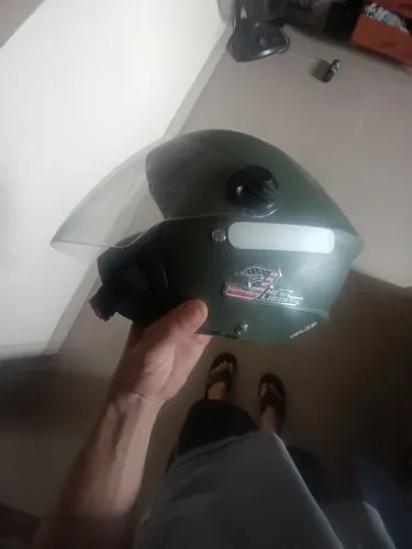 Capacete moto aberto