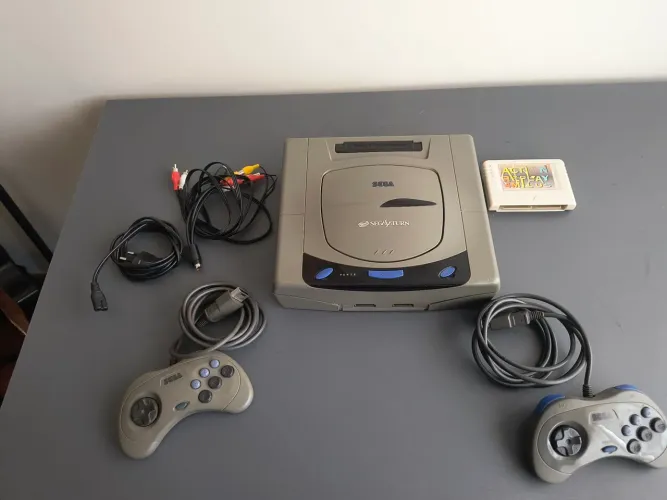 Sega Saturn Japonês - 8 Jogos Gravados de Brinde