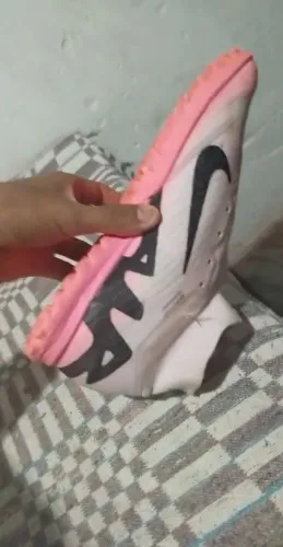 Chuteira society mercurial rosa, original, número 40, apenas 2 vezes usada