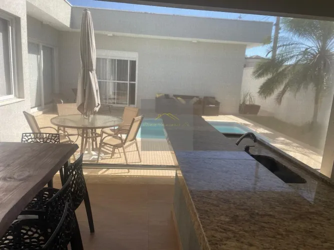 Casa de Luxo em Condomínio Residencial Beira da Mata em Indaiatuba-SP: 4 quartos, 4 suítes