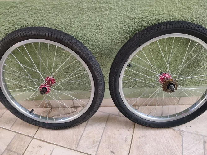 Par Cubo Calypso