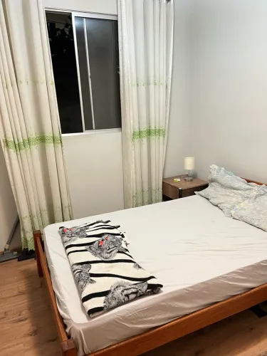 Cama de madeira