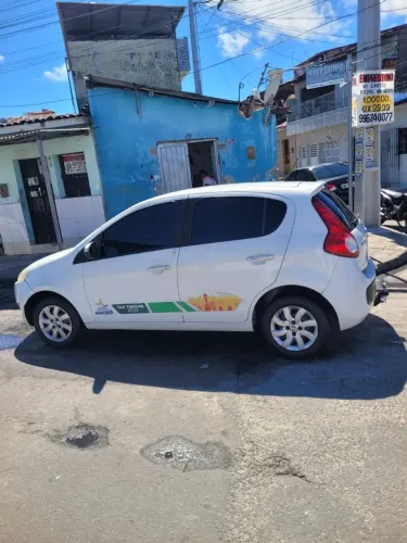 Fiat Palio Attractive 1.0 EVO Fire Flex 8V 5P 2014