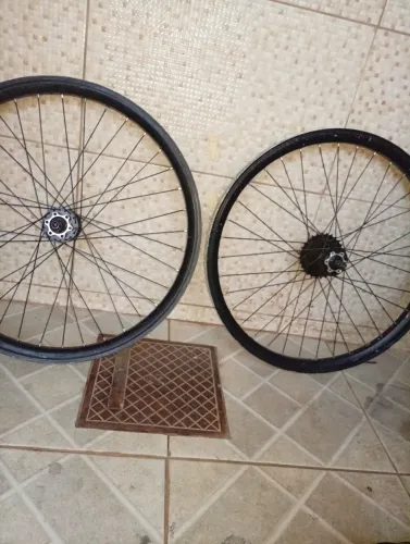Par de rodas aro 26vzan vmaxx DH 36f montada com cubo para freio a disco de catraca