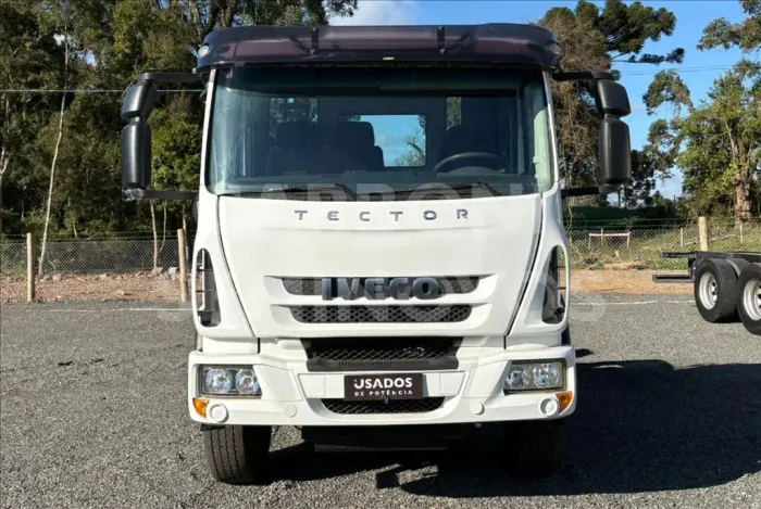 IVECO TECTOR 24.280 8X2 2016/2016