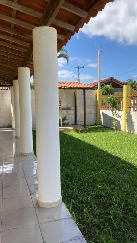 ALUGA-SE CASA EM CONDOMÍNIO