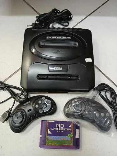 Sega Mega Drive 3 completo com Everdrive