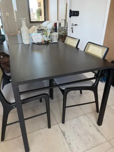 Mesa de jantar retangular seminova