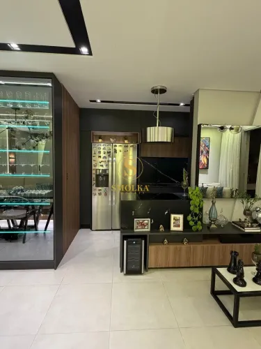 Apartamento mobiliado e equipado à venda com 2 suítes, 3 banheiros e 2 vagas de garagem no