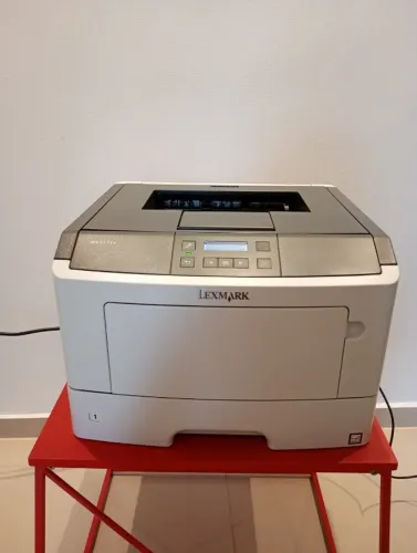 Impressora de função única Lexmark MS Series MS317dn preto e branco seminova + toner 