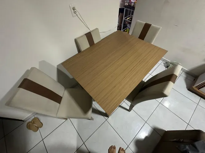 Mesa sala jantar 4 cadeiras