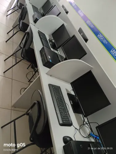VENDO BAÍAS PARA ESCRITÓRIO