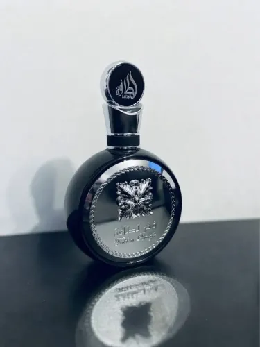 Fakhar Lattafa Original 100ml (Uso de Aprox. 20%)