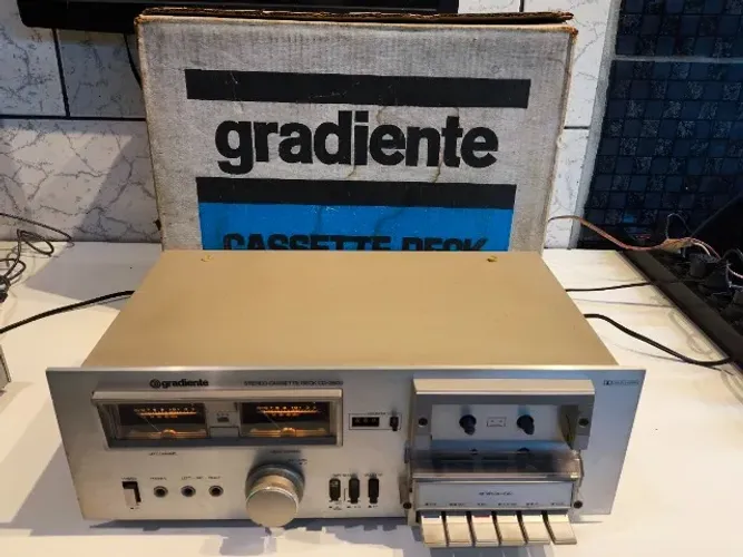 TAPE DECK GRADIENTE CD2800 PARA REPARO COM A CAIXA - PEÇAS DECORAÇÃO ENTUSIASTAS 
