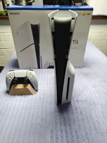 PS5 SLIM MÍDIA FÍSICA 1TB( RECEBO SEU VIDEO GAME COMO PARTE DO PAGAMENTO)
