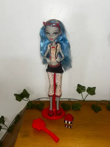 Ghoulia Dead Tired Monster High G1