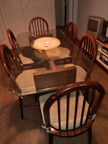 mesa de jantar, 6 lugares, 6 cadeiras, tampo em vidro, 1,80m, retirada em copacabana