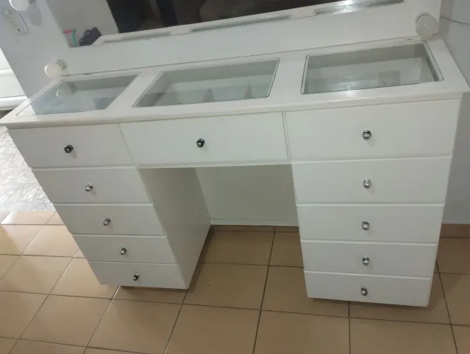 Penteadeira c rodas silicone