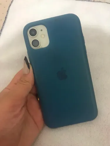 Vendo iPhone 11 cor branca