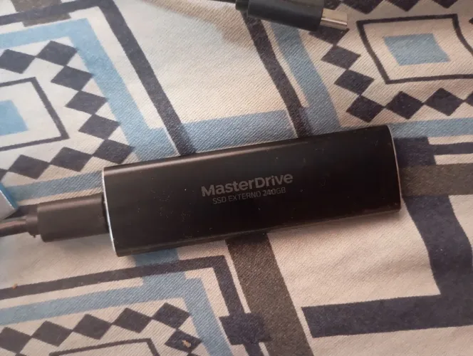 SSD Externo MasterDrive de 240GB