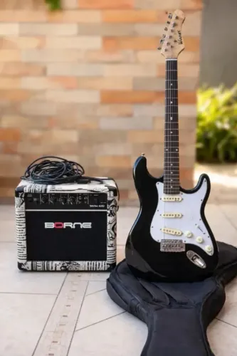Guitarra Stratocaster Winner + Amplificador Borne Strike G30 (kit completo)