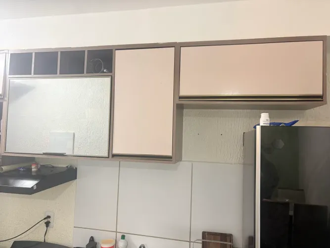Vendo armário semi novo