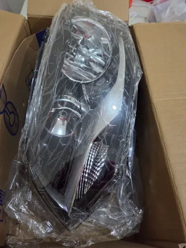 Vendo farol fox 2010 e celular