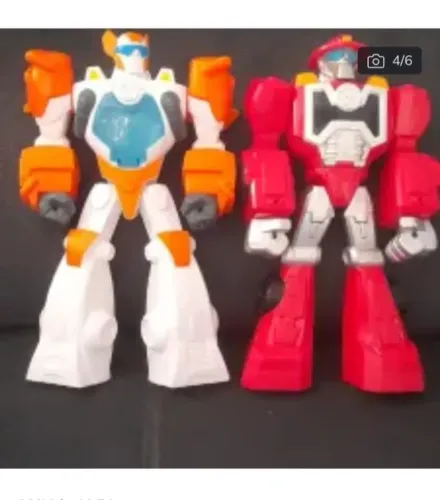 2 robôs grandes articulados 